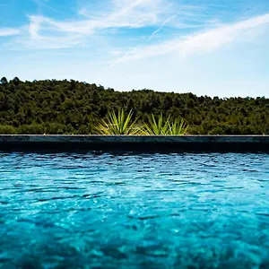 Sous Les Pins Et D'hôtes La Londe-les-Maures