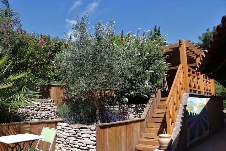 Hôtel Domaine des Gendalis proche Avignon à Saint-Saturnin-lès-Avignon France